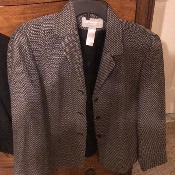 Jackets - Picture 2 of 3